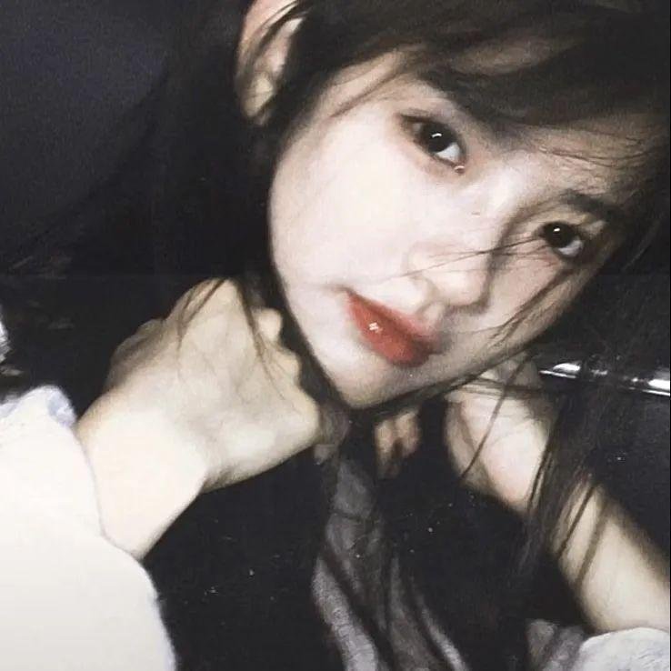 墙里的女人